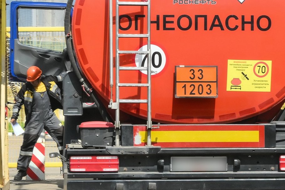 Το Υπουργείο Ενέργειας θα υπογράψει συμφωνίες με πετρελαιοπαραγωγούς. Θα βοηθήσει αυτό να περιοριστεί η αύξηση των τιμών της βενζίνης;